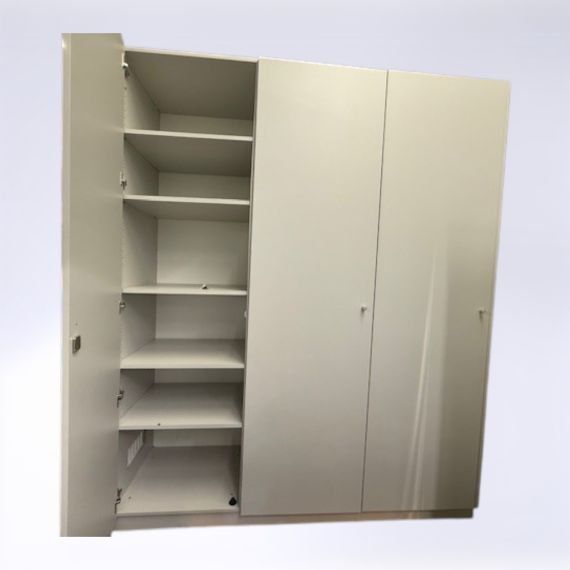 Schränke: grosser, weisser Schrank – Gebraucht aus Glattbrugg von BauTeile 1