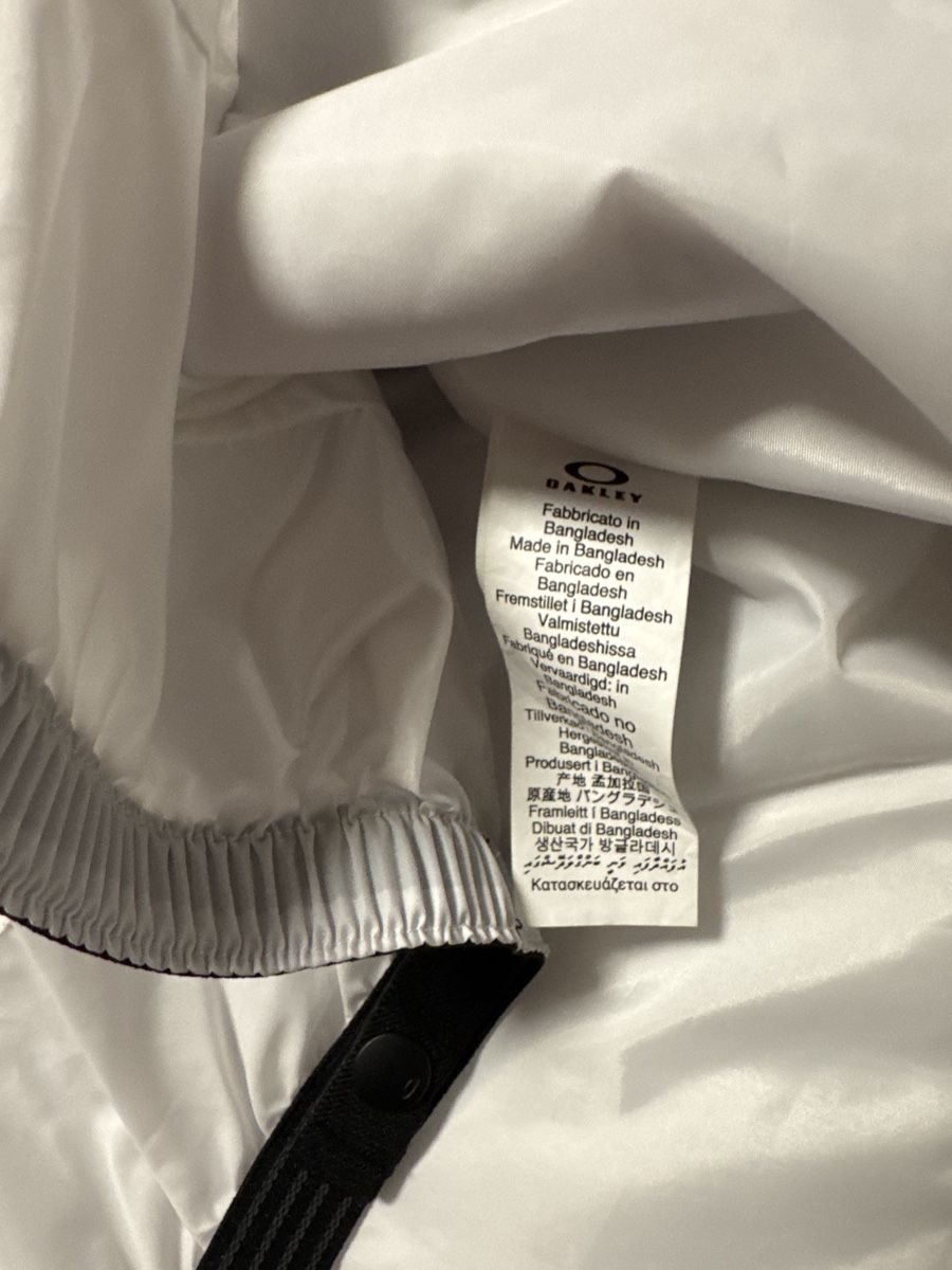 Oakley Giacche: Skijacke Oakley – Nuovo (secondo la descrizione) da Pieterlen venduto da Ksenia3003 3