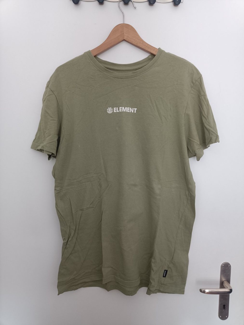 Element T-shirt: Tshirt Element hellgrün matt – Usato da Zürich venduto da nin_jl89