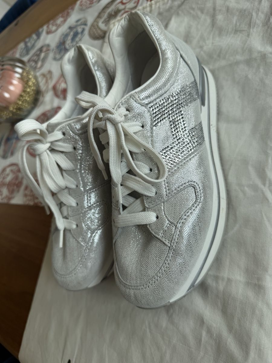 Hogan Damenschuhe: HOGAN Sneaker Gr.38 Silber – Gebraucht aus Meggen von con_5djh 1