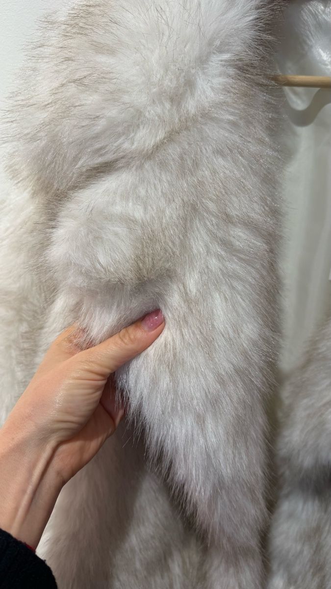 Cappotti: Faux Fur Coat – Nuovo (secondo la descrizione) da Renens VD venduto da sem_z72p 2