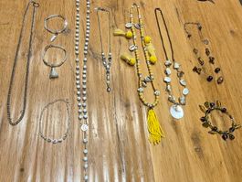 MODESCHMUCK, 4 Armkettchen und 6 Halsketten im SET