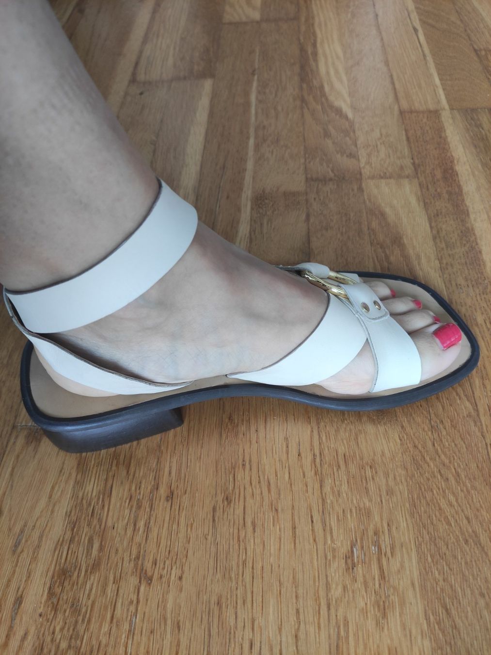 Scarpe da donna: Sandale weiss Gr.39 von ASRA – Nuovo (secondo la descrizione) da Schliern b. Köniz venduto da Pecannut 5
