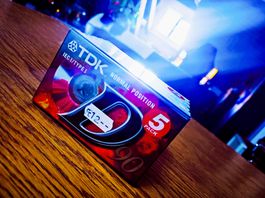 Kassetten TDK D90 Cassette Tape 5er-Pack – Sealed Vintage