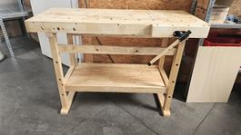 Holz Werkbank mit Schraubstock guter Zustand ab Fr. 1.-
