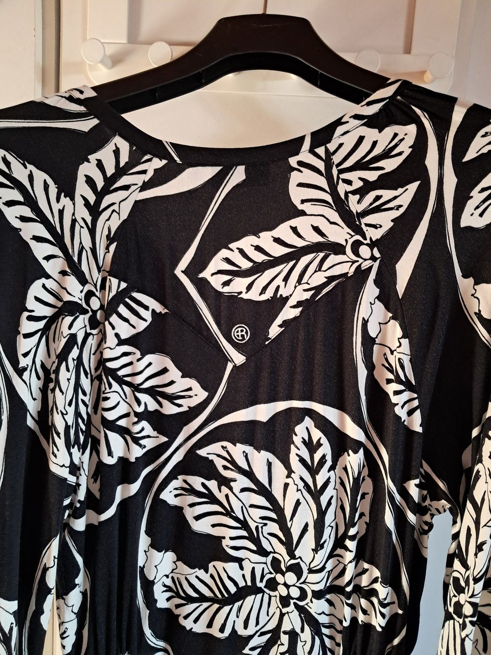 Kleider: Elias Rumelis Sommerkleid Small – Gebraucht aus Kefikon TG von theratpack20 4