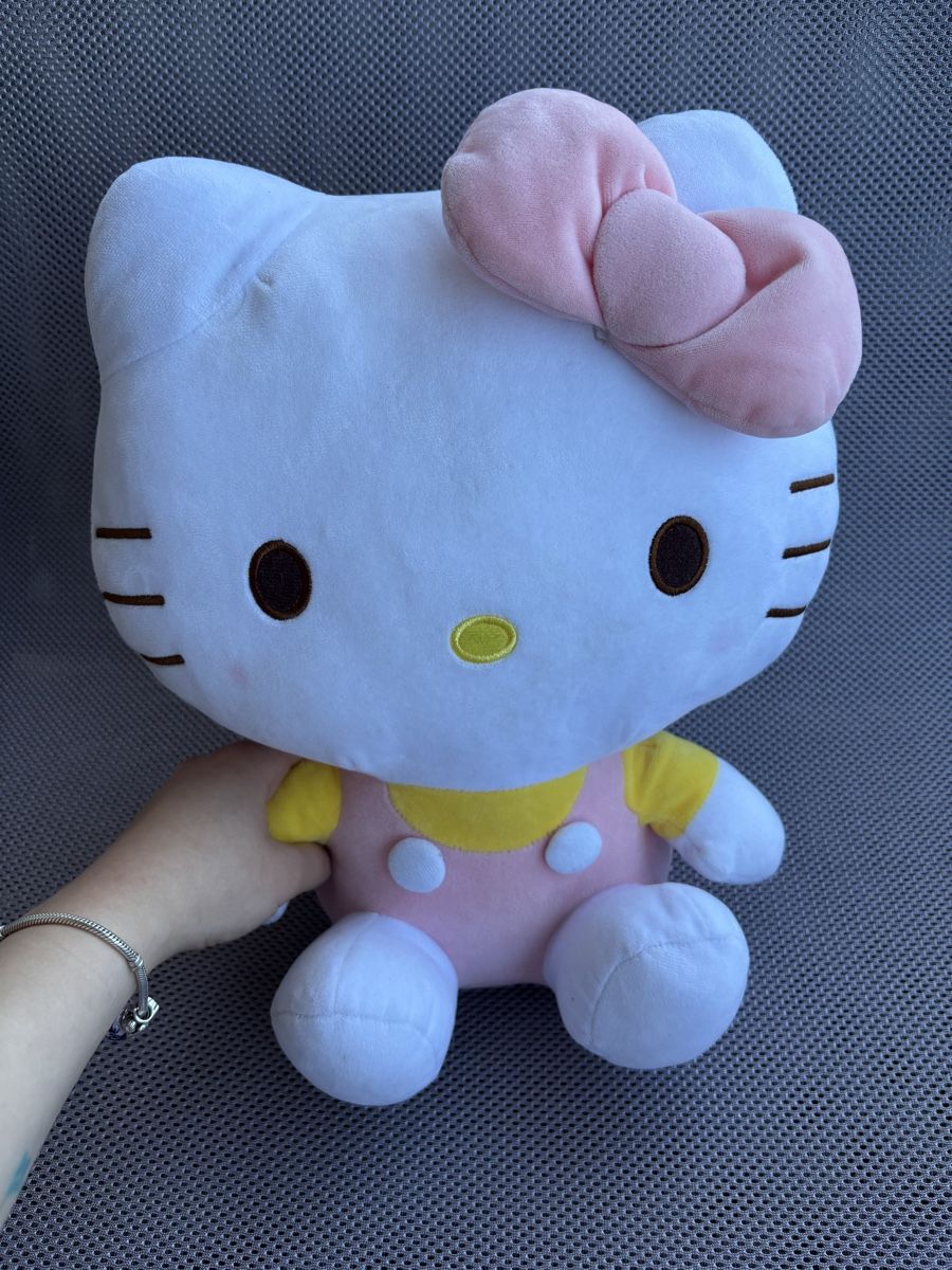 Hello Kitty Giocattoli: Hello Kitty Plush Toy – Usato da Bern venduto da kri_y8h8