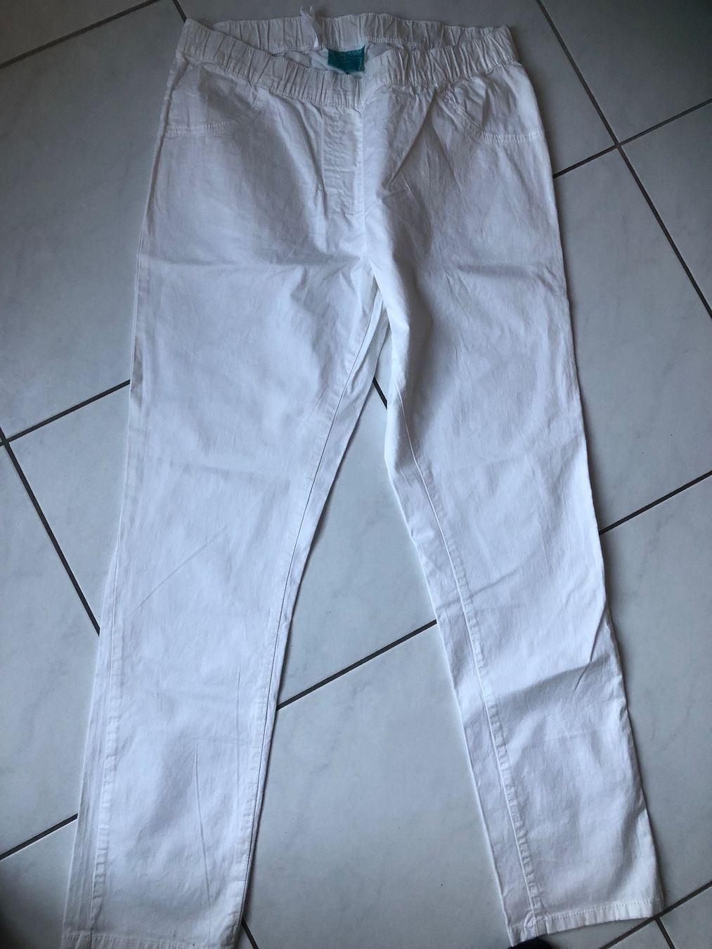 Pantaloni: Sommerhosen Gr 44/46 – Usato da Zell ZH venduto da Guffos