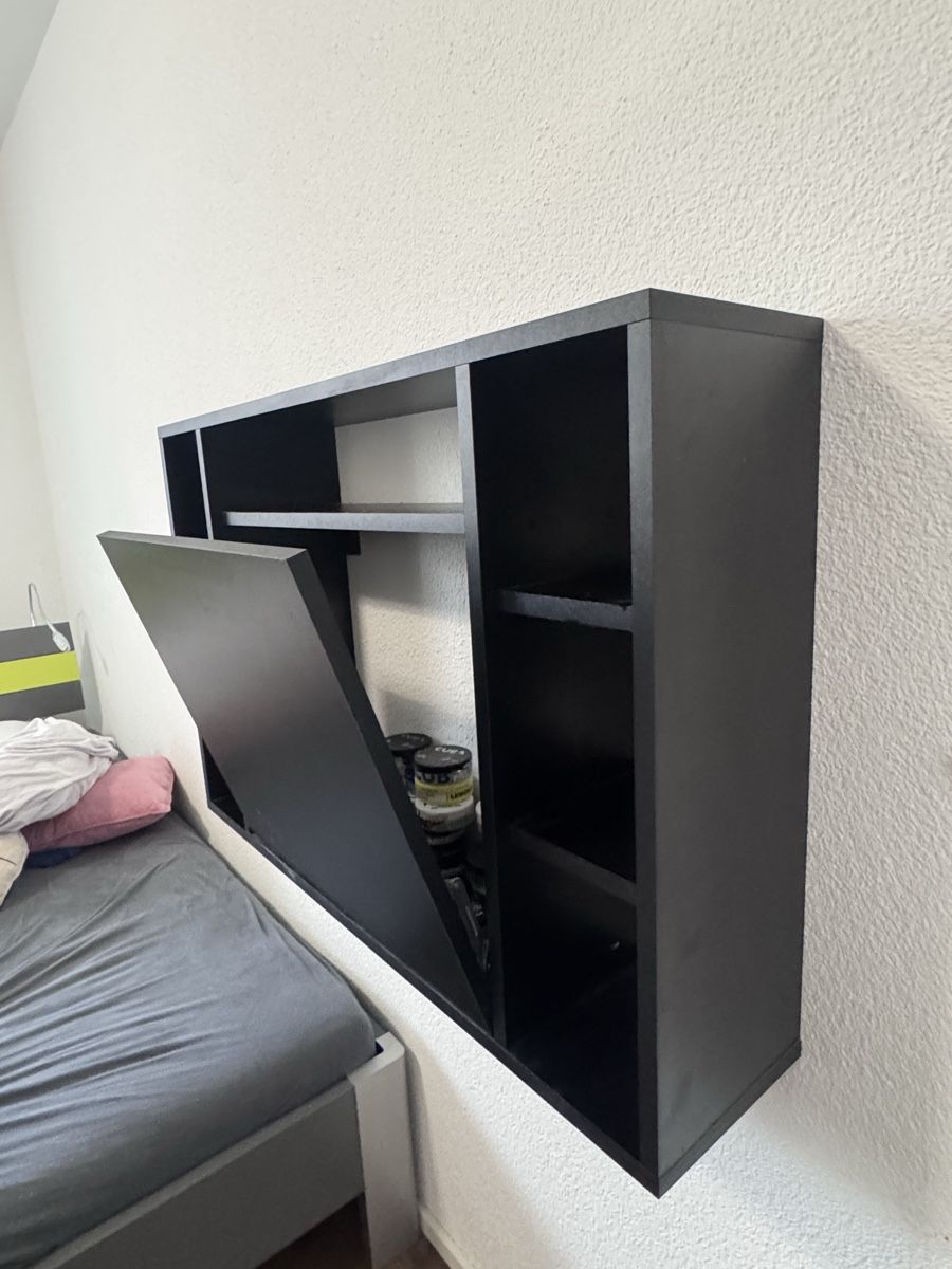 Scaffali: Wandregal mit Klapptisch schwarz – Usato da Hallwil venduto da En.Pu. 1