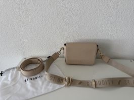 St. Oddity Shoulder Bag