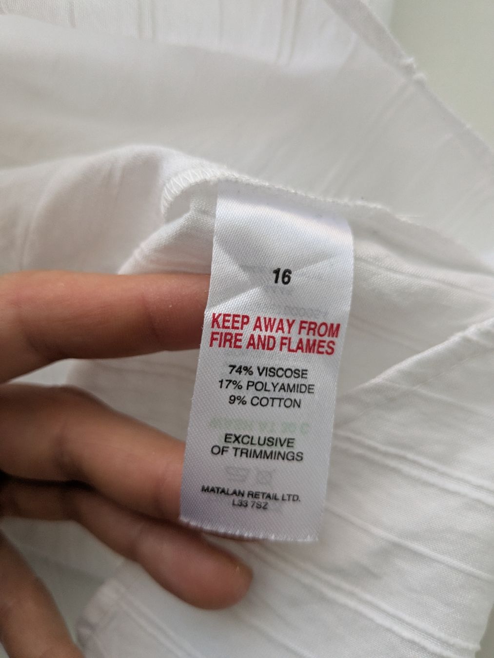 Blusen: Bluse Weiss Grösse 42/44  74% Viskose  – Gebraucht aus Rorschach von olg_5qq2 3