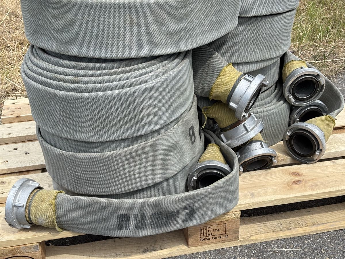 Tuyaux & tubes: Feuerwehrschläuche – D'occasion à Pfäffikon ZH par wavto 3