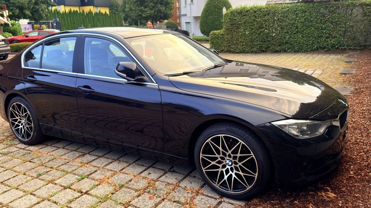 BMW Autos: BMW 318d / F30 – Gebraucht aus Gossau SG von mil_5cqh