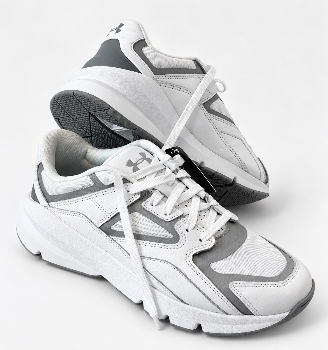 Under Armour Scarpe da uomo: Under Armour Forge Runner  Größe 43 Neu – Nuovo e nell'imballaggio originale da Wald ZH venduto da Grego54