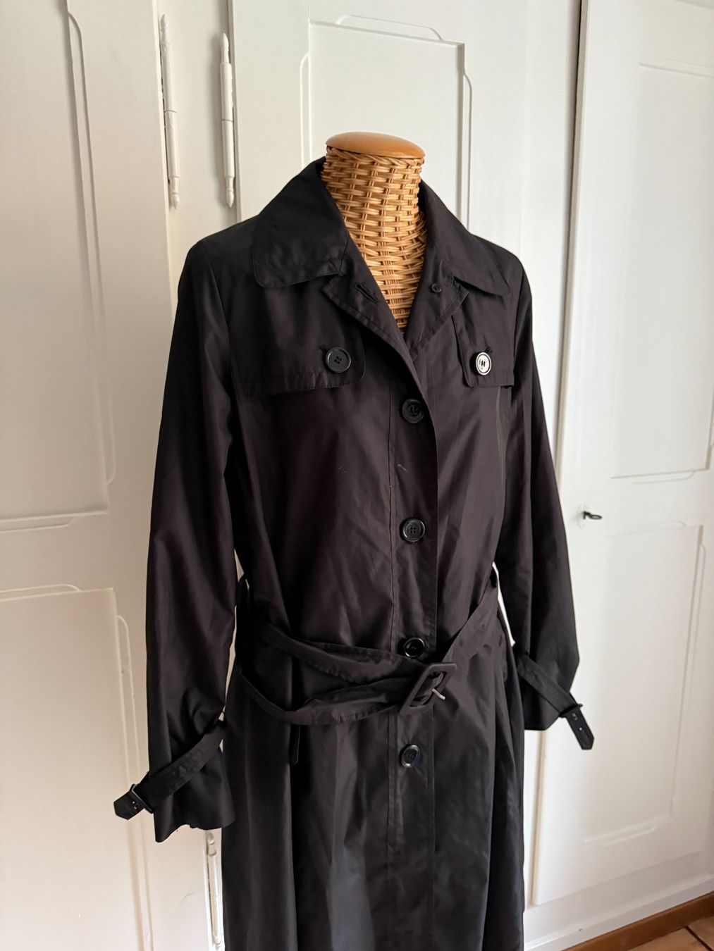 Massimo Dutti Mäntel: MASSIMO DUTTI - Trenchcoat schwarz 38 – Gebraucht aus Zürich von Diazaio 1