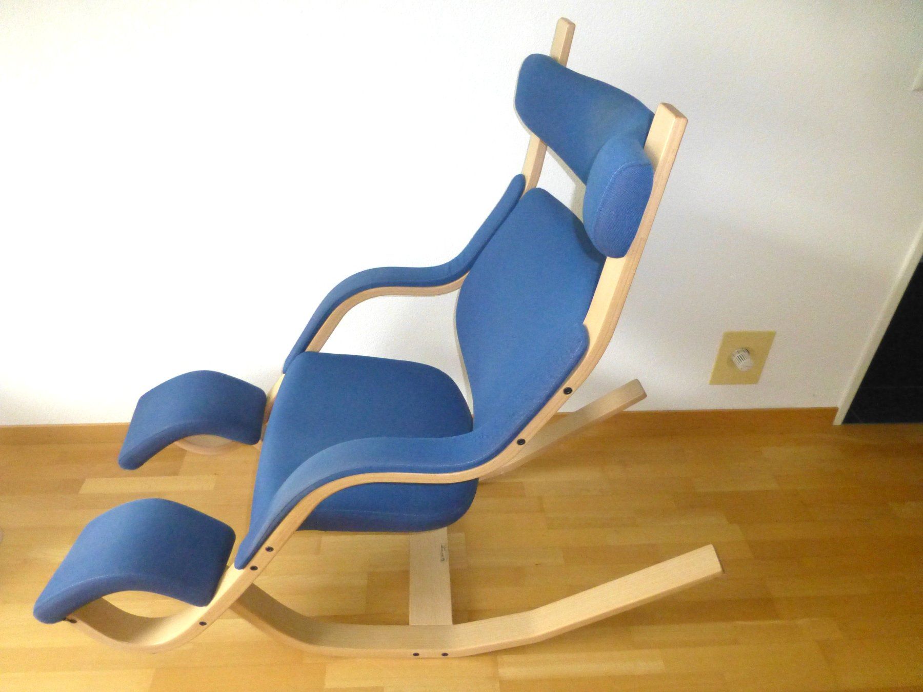 Varier Poltrone: Varier Gravity Balans ergon. Relaxsessel, Opsvik (Abholung) – Usato da Hombrechtikon venduto da Squalo13 1