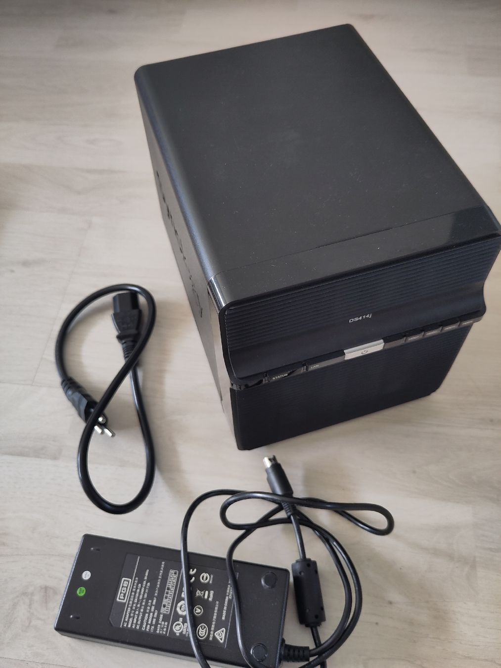 Synology Server: 4x2TB mit Synology NAS DS414j – Difettoso da Sargans venduto da sve_hjs5
