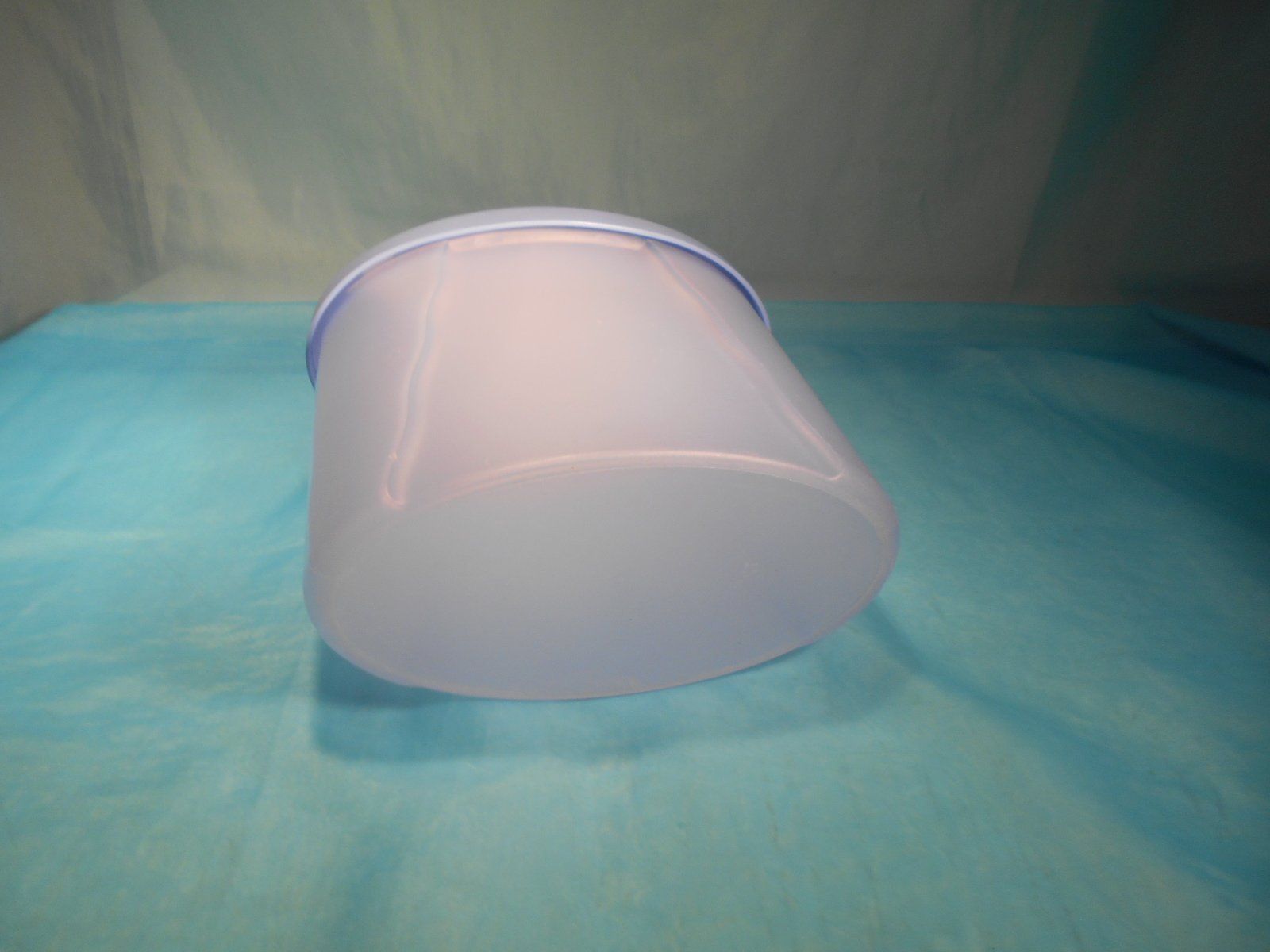 Tupperware Contenitori & Simili: Tupperware Vorratsbehälter mit 2 Oeffnungen, 1.9L – Nuovo (secondo la descrizione) da Bellach venduto da JingleCherry 3