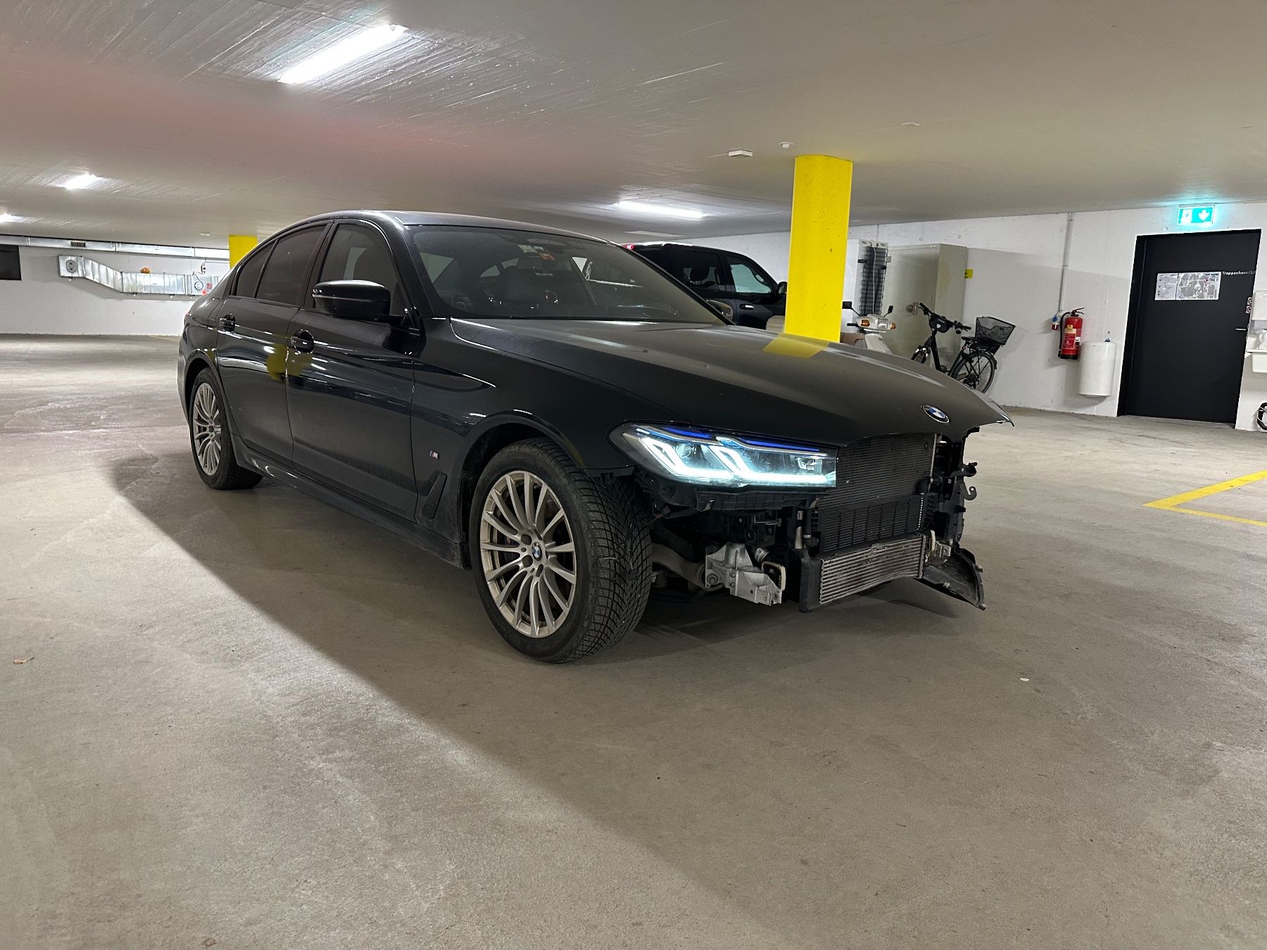 BMW Automobili: BMW 540D 2022 - Unfall – Difettoso da Affeltrangen venduto da AutoZentrumAG 3