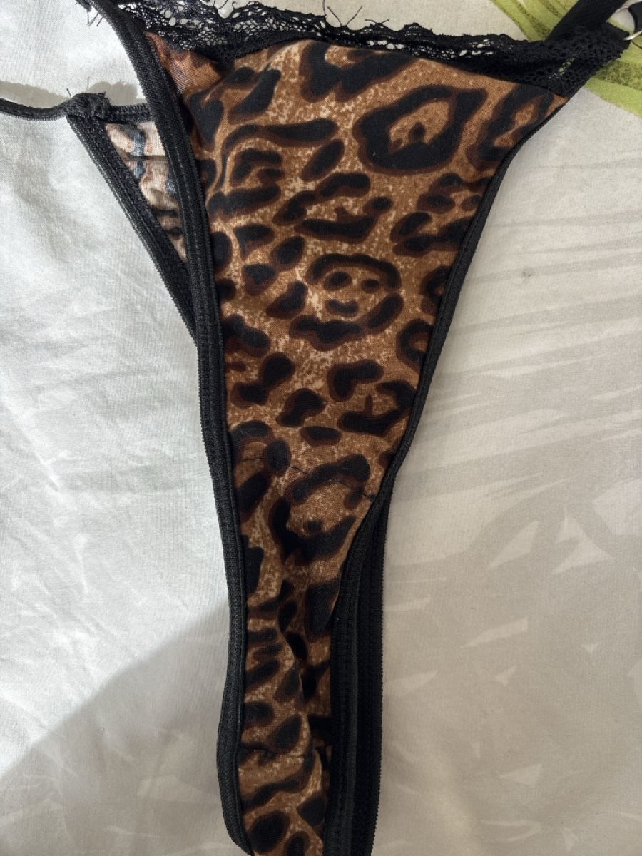 Sonstige Unterwäsche: String léopard NEUF taille XXL - Superbe et sexy! – Gebraucht aus Sion von tchana77 1