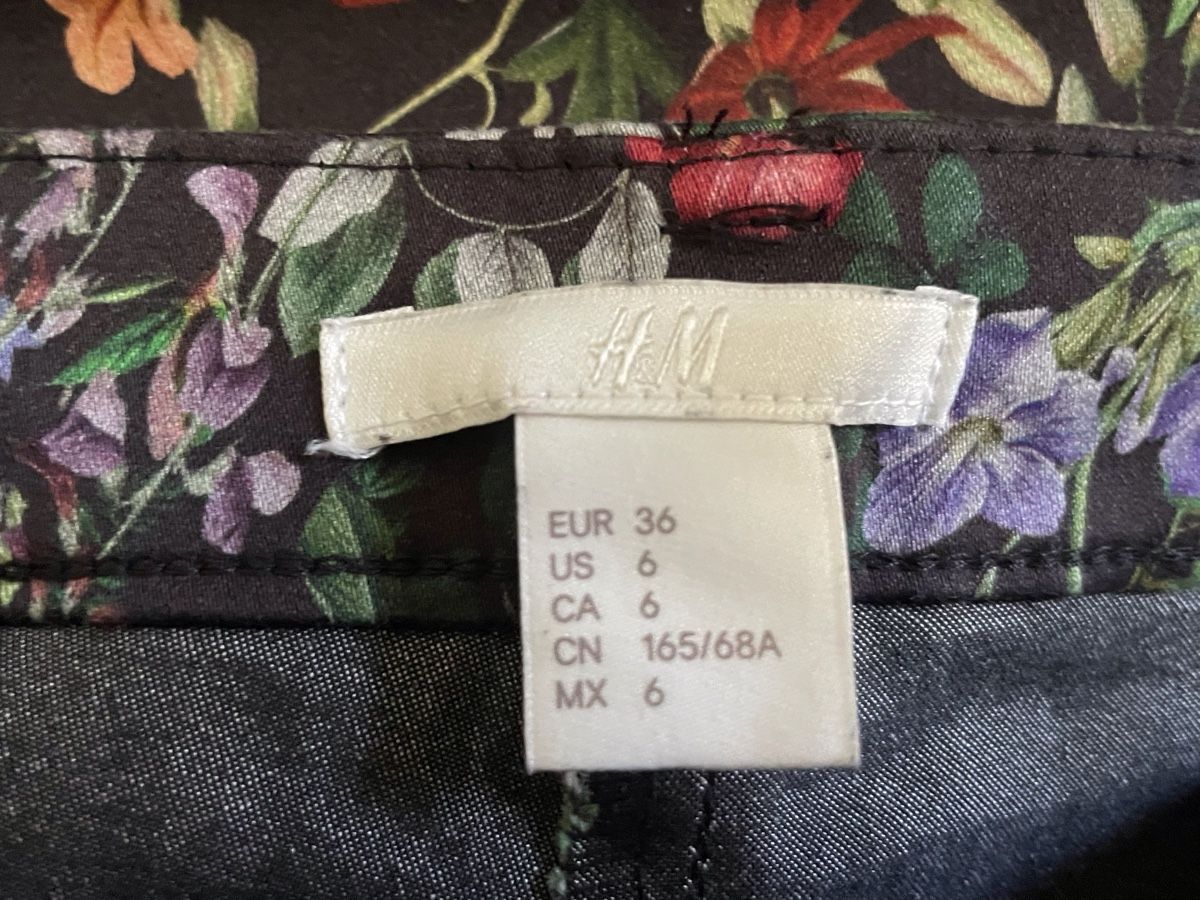 H&M Pantaloni: Pantalon fleuri H&M, taille 36 – Nuovo e nell'imballaggio originale da Vuadens venduto da Nina11 3