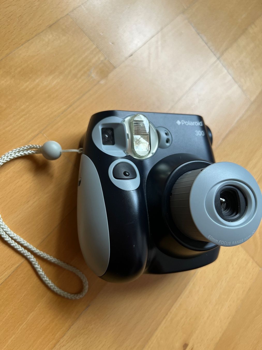 Polaroid Fotocamera: Polaroid 300 Sofortbildkamera – Usato da Kriens venduto da J.Iten 3
