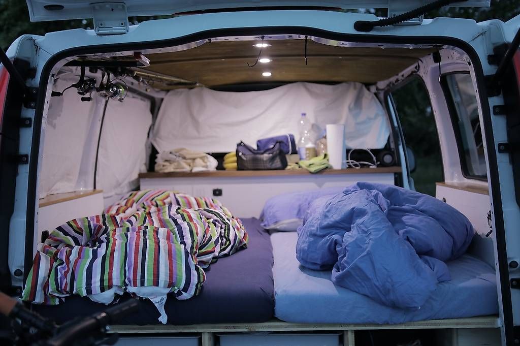 Veicoli da campeggio: Mercedes Vito Camper Bus 111 cdi – Usato da Brunnen venduto da yak007 1