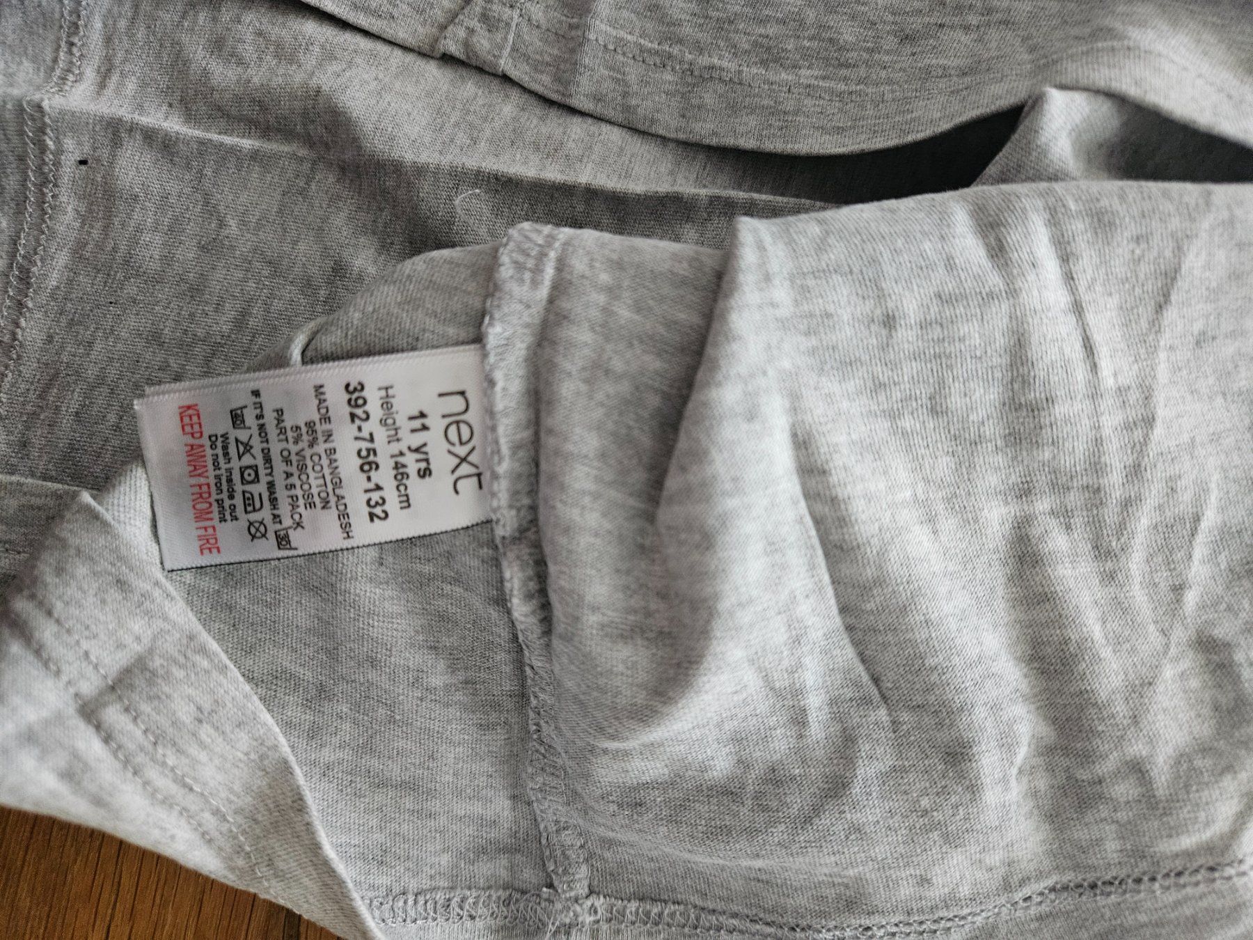Next Blusen, T-Shirts & Tops: Next Top grau rosa Gr. 140-146 – Gebraucht aus Engelburg von ynnoc19 1
