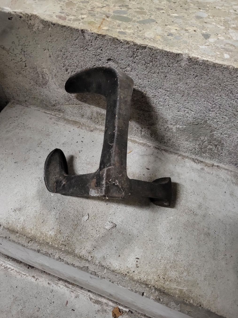 Werkzeuge: Antiker Schuhmacher-Amboss – Gebraucht aus Rümlang von Turrin 7
