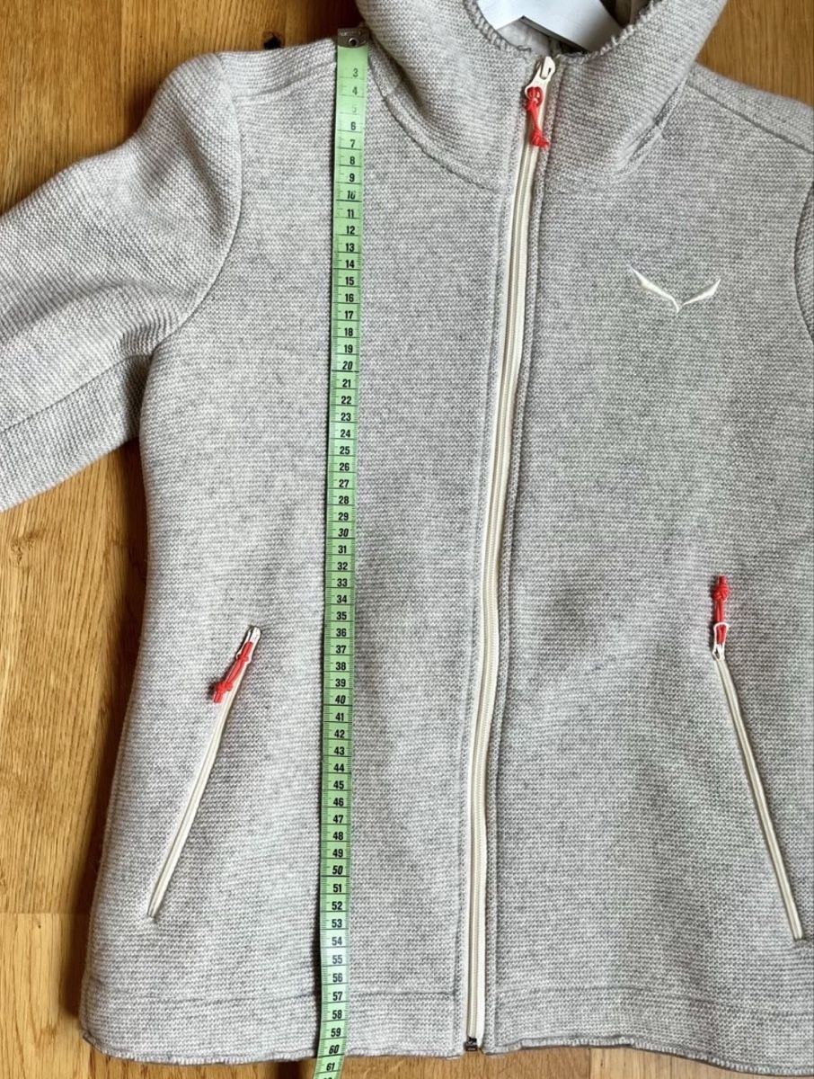 Sherpa Giacche: Salewa Damen Woll-Jacke – Nuovo (secondo la descrizione) da St. Gallen venduto da Debi. 5