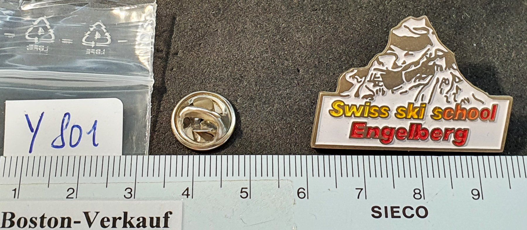 Plaketten & Abzeichen: Y801 - Pin Swiss ski school Engelberg – Gebraucht aus Reinach BL von Boston-Verkauf 1