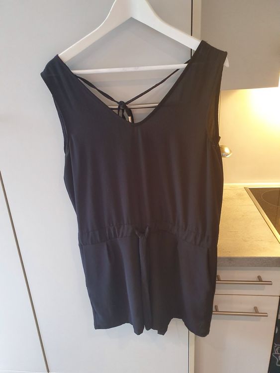 Jumpsuit kurz schwarz Kaufen auf Ricardo