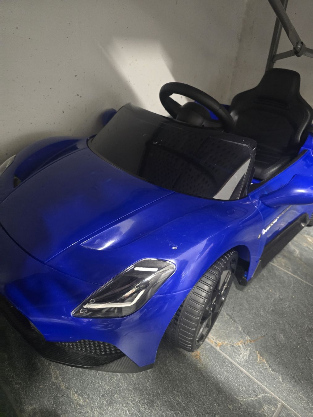 Veicoli per bambini: Kinder Fahrzeug Maserati – Usato da Boniswil venduto da saz_ycz6