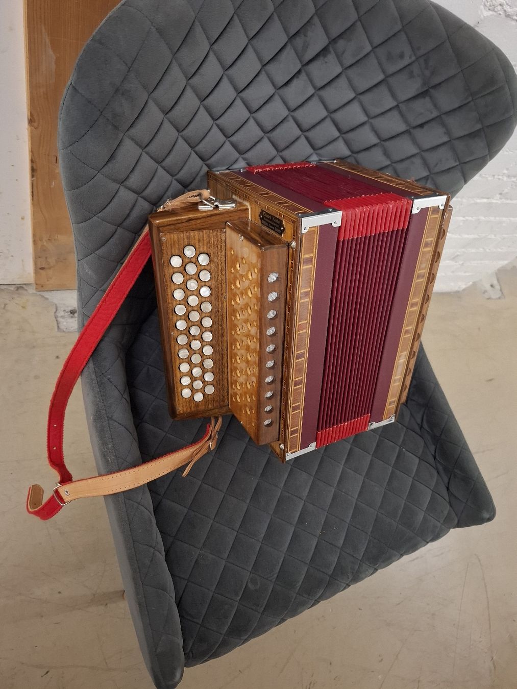 Strumenti musicali: 2 chorig schwyzerorgeli – Usato da Villeneuve venduto da BibiVintage 4