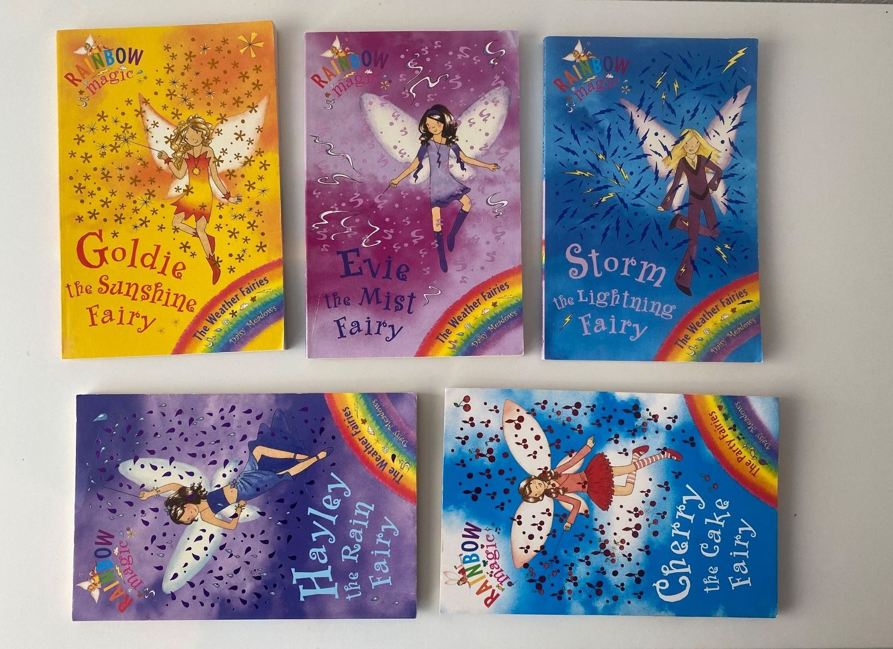 Bücher: 42 Rainbow Magic Bücher - Feen Sammlung Box Set English – Gebraucht aus Mellingen von Lapequenita 4