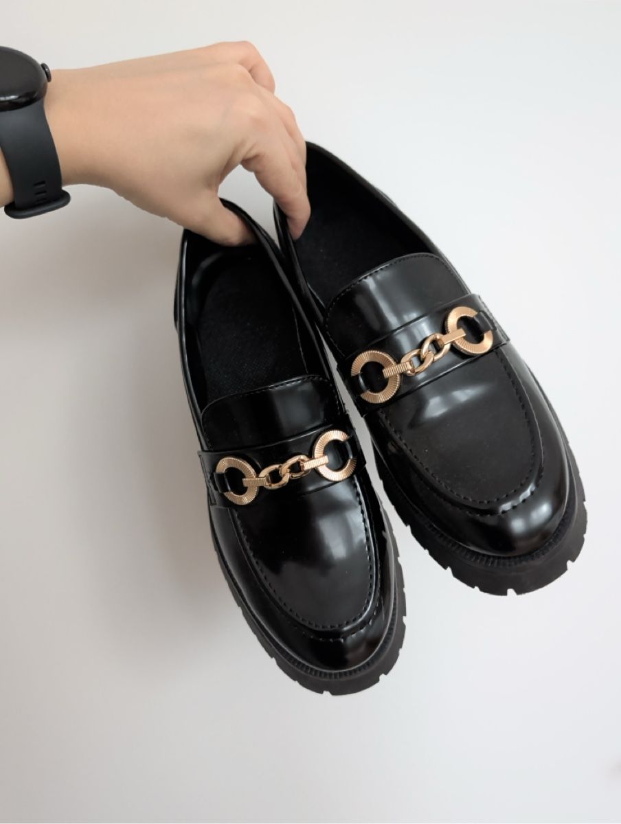 H&M Scarpe da donna: SCHWARZE CHUNKY-LOAFERS – Usato da Kriens venduto da thatsvenae 4