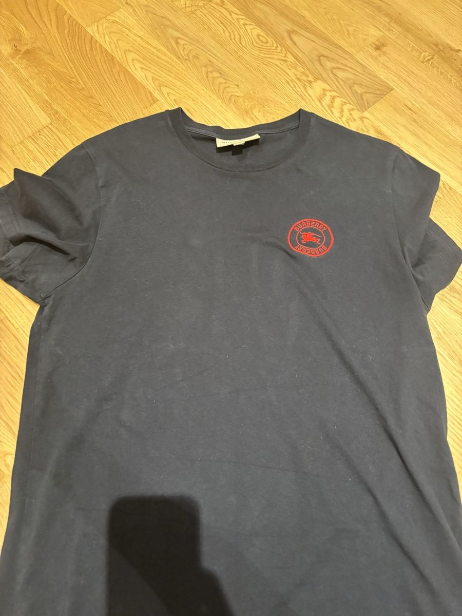 Burberry T-shirt: Burberry T-Shirt Gr. M schwarz – Usato da Frauenkappelen venduto da SSCN01 2