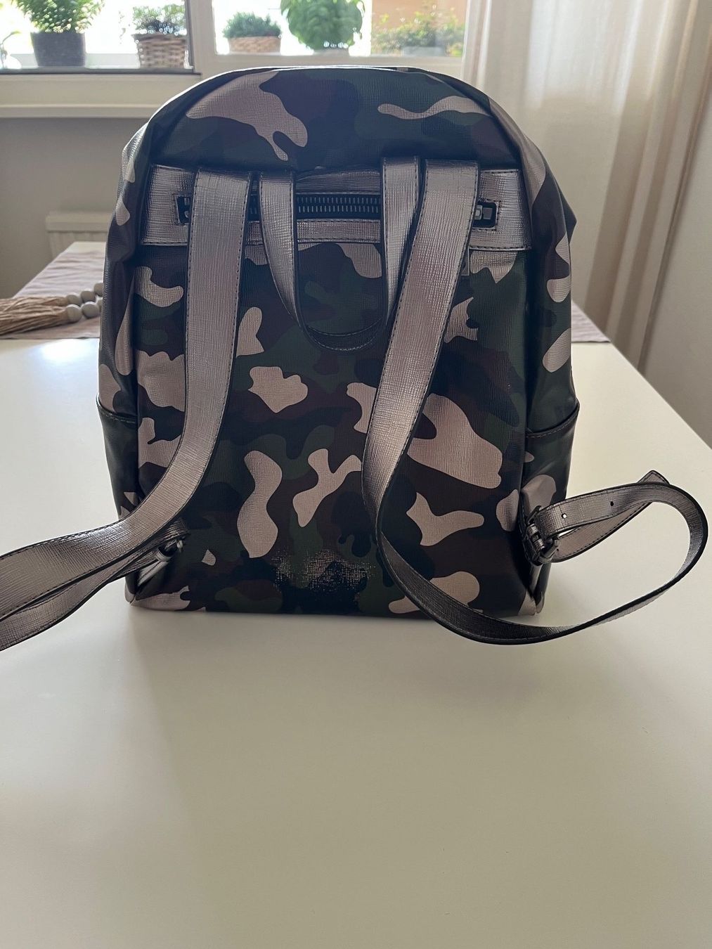 Moschino Zaini: Sac à dos – Usato da Romanel-s-Lausanne venduto da Galveston 1