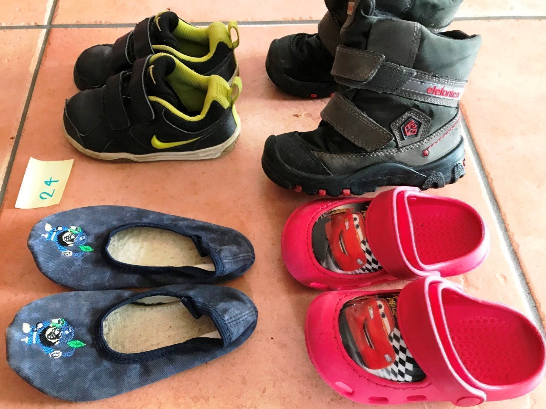 Scarpe da uomo: Schuhpaket Grösse 24 – Usato da Schmitten FR venduto da FAJost 2