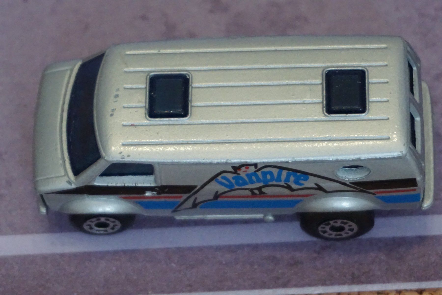 Matchbox Modellini d'auto: Matchbox Chevy Van Vanpire ALT COOL !!!!!!!!!!!!!! – Usato da Reiden venduto da Doppeldecker69 4