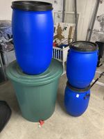 Wasserfässer – 2x 60L, 1x 120L, 1x 300L