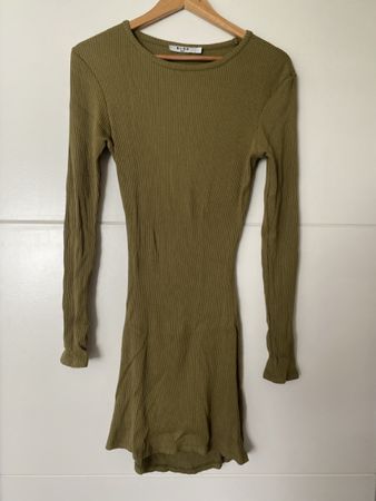 NA-KD Kleid, Gr. L, Olivgrün