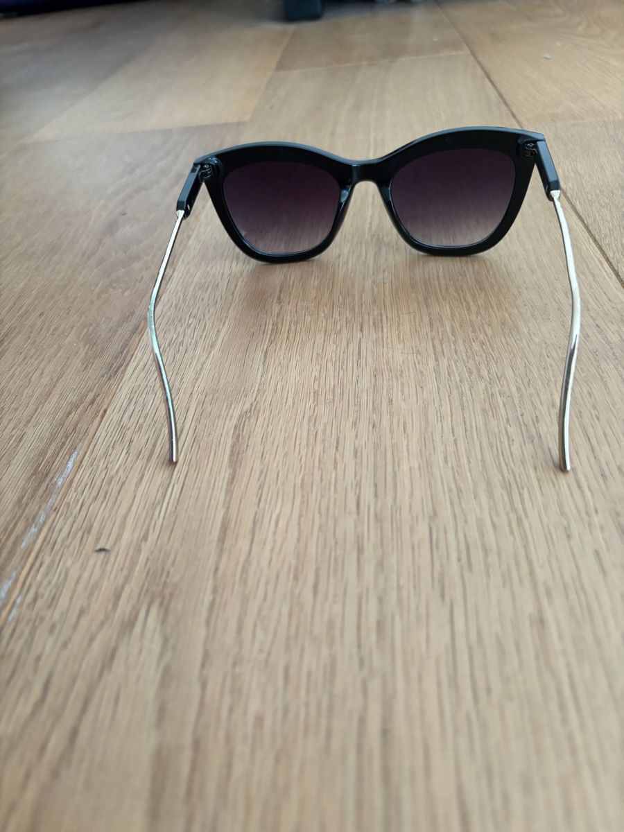 Occhiali & Lenti: Sonnenbrille schwarz Damen CatEye – Usato da Pfaffnau venduto da Celi77777 1