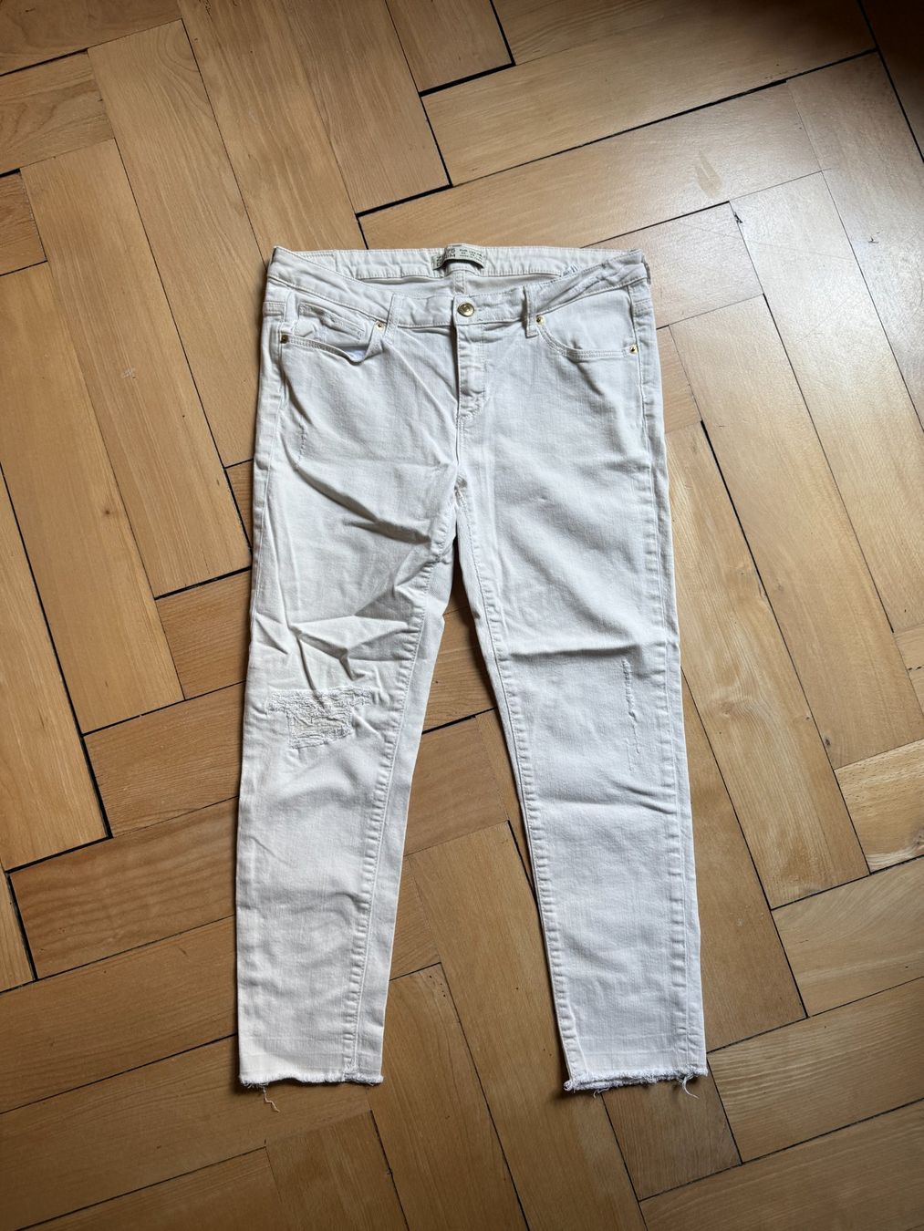 Zara Jeans: ZARA - Jeans beige 40 – Gebraucht aus Zürich von Diazaio