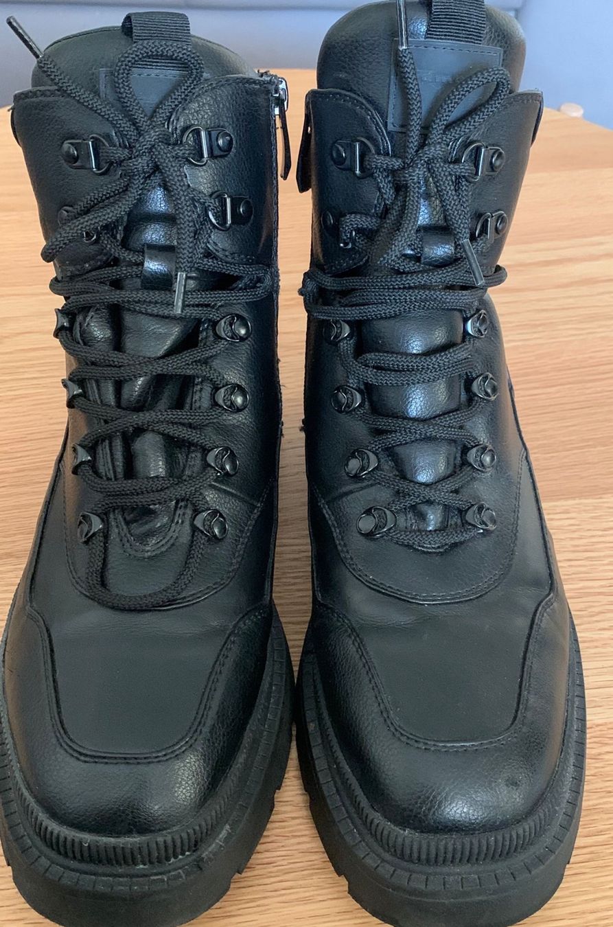 Tamaris Scarpe da donna: Stiefel Tamaris schwarz 41 – Usato da Nussbaumen AG venduto da HelenaDavid1910 1