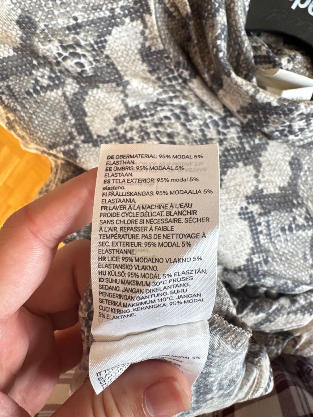 H&M Maglioni & Felpe: Col roulé motif serpent – Nuovo (secondo la descrizione) da Montreux venduto da Izapeche811 2