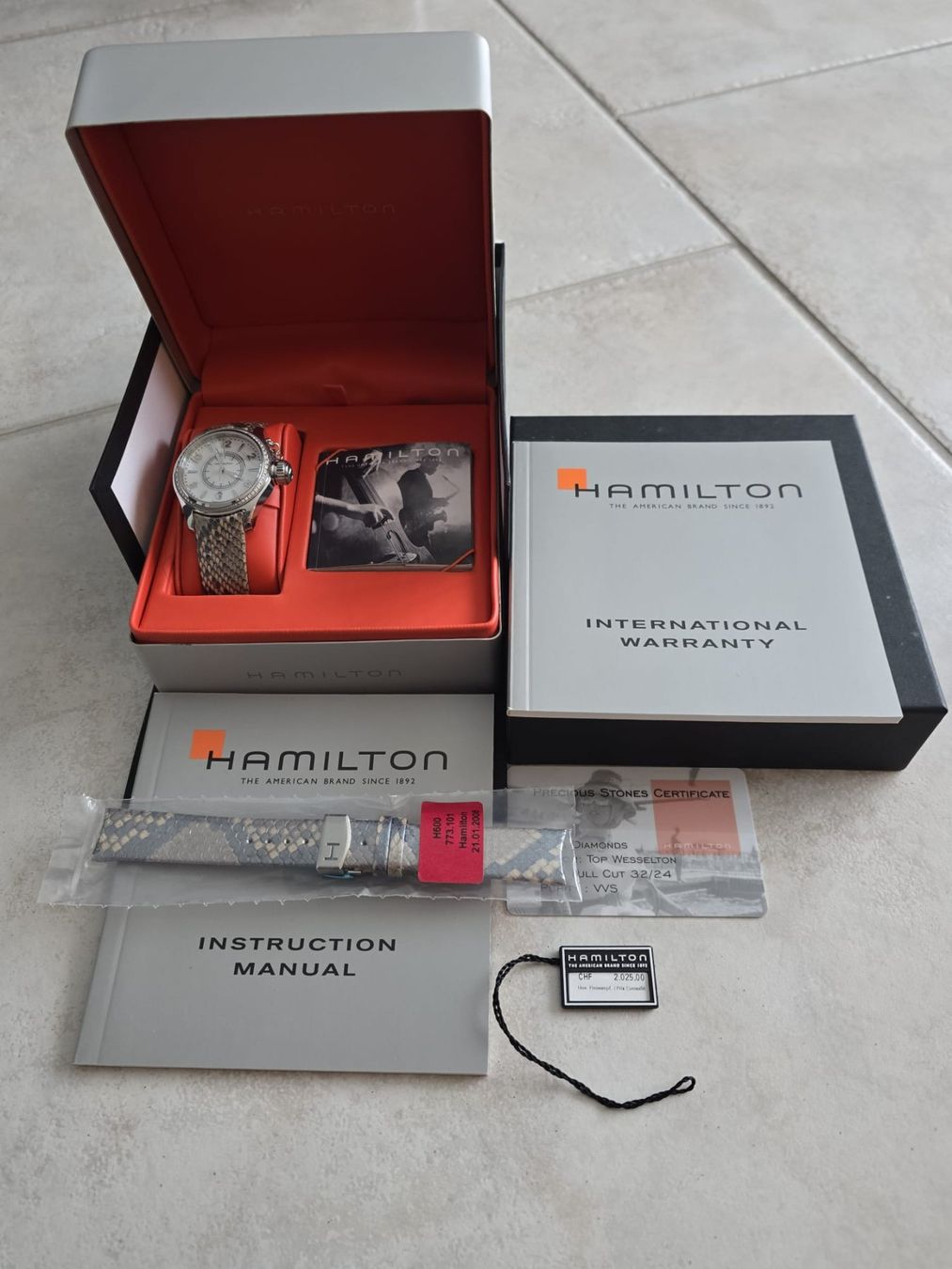 Hamilton Orologi: Hamilton Khaki Perlmutt mit Diamanten – Usato da Untersiggenthal venduto da Tansanit4 8