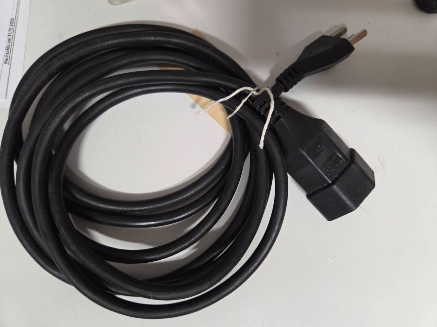 Kabel: Verlängerungskabel T23 16A 3m Max Hauri – Gebraucht aus Zürich von eymen20 2