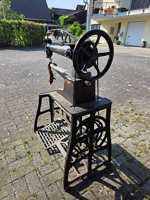 Adler Nähmaschinen: Nähmaschine Adler – Gebraucht aus Zuzgen von KaffiiZ 1