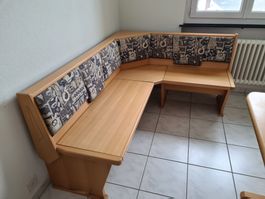 Eckbank Massivholz, Schreinerarbeit – Stauraum